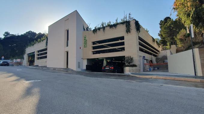 La Residenza Del Monaco Bianco Bed & Breakfast มาเตรา ภายนอก รูปภาพ