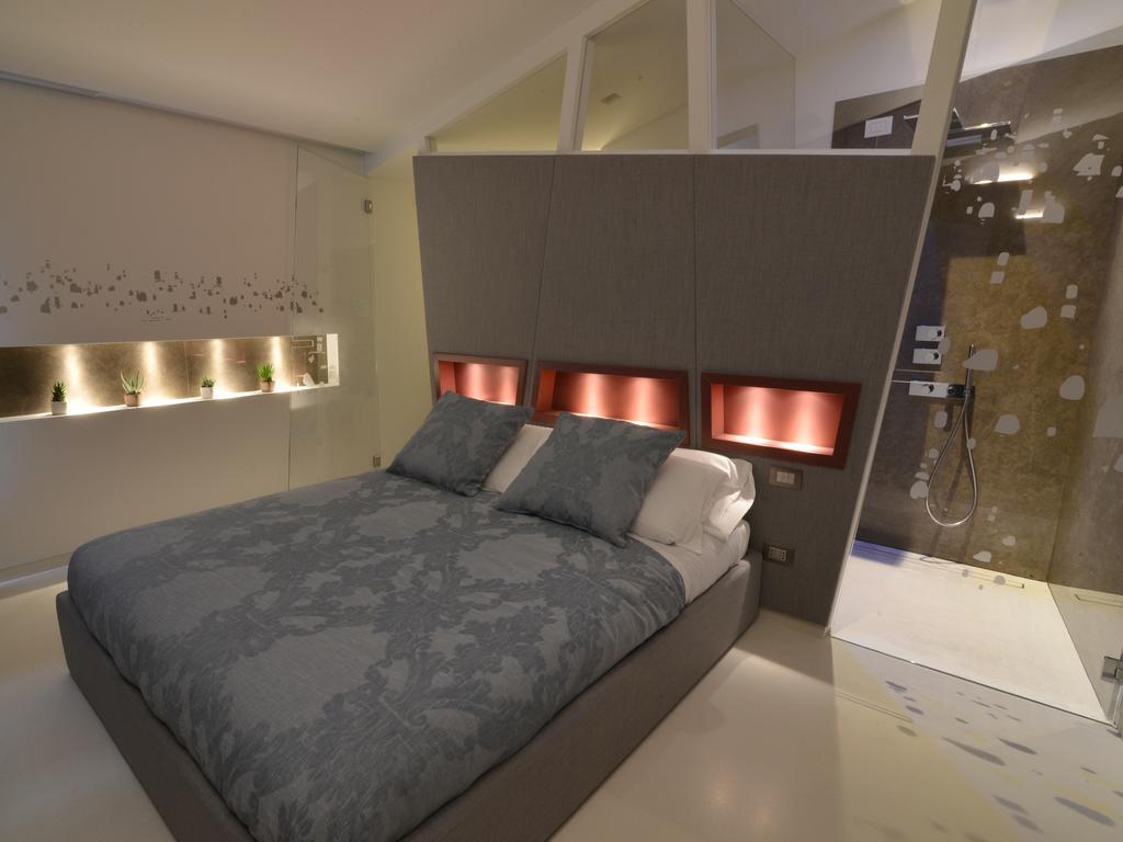La Residenza Del Monaco Bianco Bed & Breakfast มาเตรา ภายนอก รูปภาพ