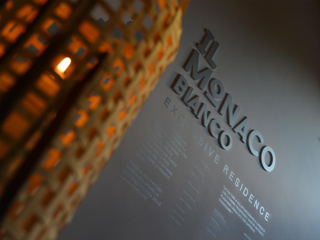 La Residenza Del Monaco Bianco Bed & Breakfast มาเตรา ภายนอก รูปภาพ