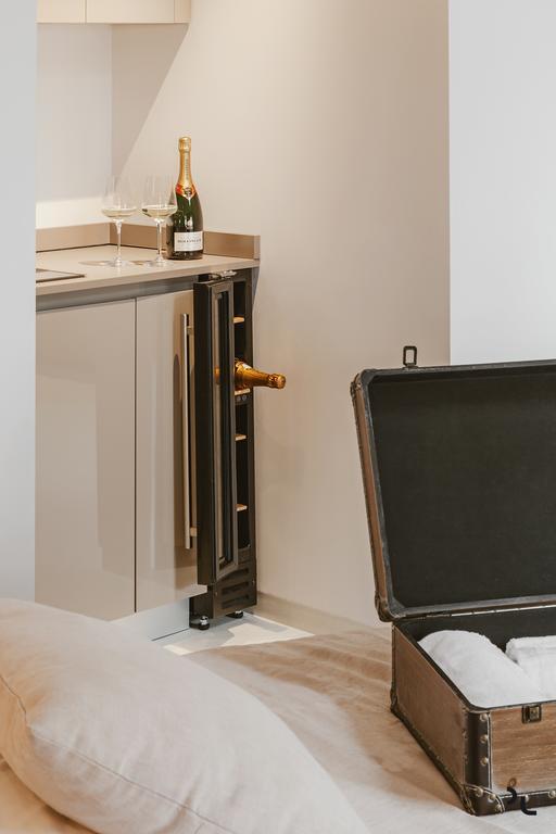 La Residenza Del Monaco Bianco Bed & Breakfast มาเตรา ภายนอก รูปภาพ