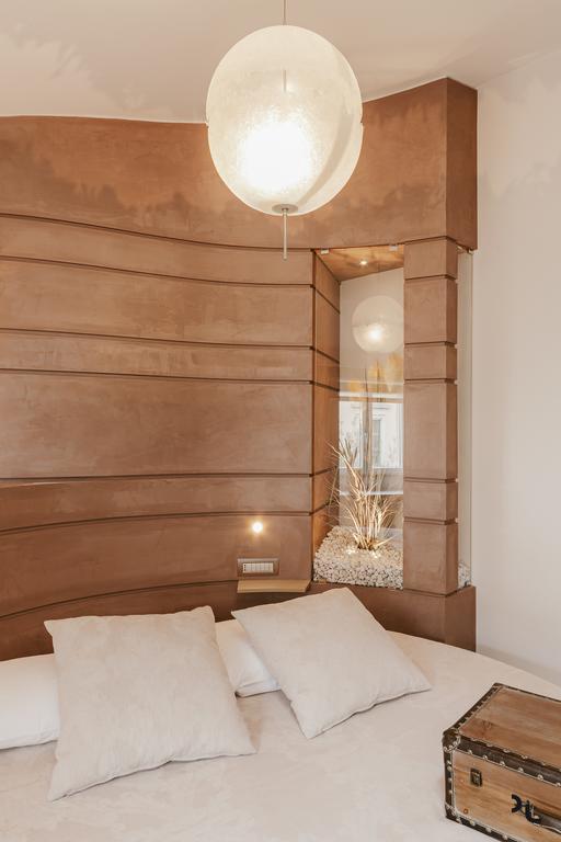 La Residenza Del Monaco Bianco Bed & Breakfast มาเตรา ภายนอก รูปภาพ